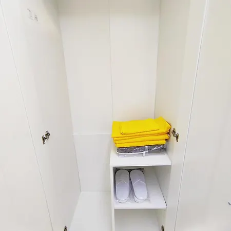 公寓 Ally's Place 瓦爾納