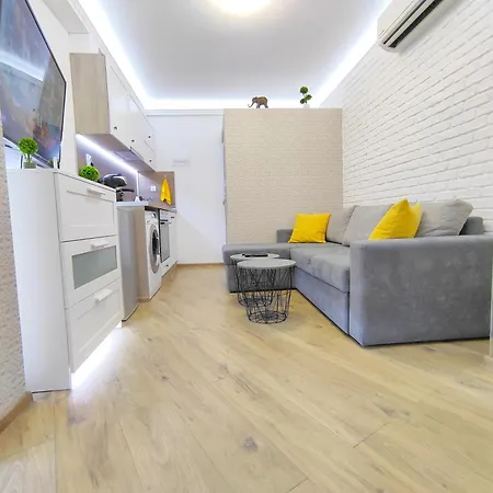 Ally's Place 公寓 瓦爾納